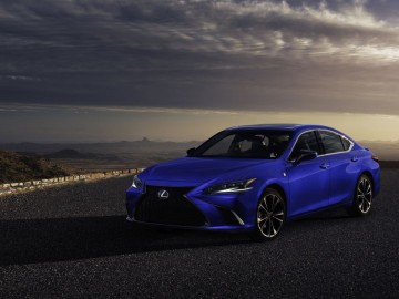Lexus ES lifting &ndash; W świecie ciszy
